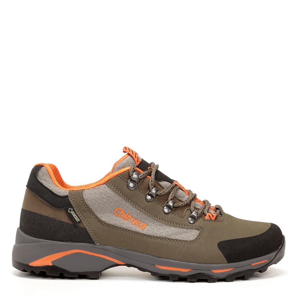 Chiruca Santiago GTX, zapatilla de montaña ligera e impermeable con GORE-TEX® y suela Vibram®, ideal para senderismo y aventuras diarias.